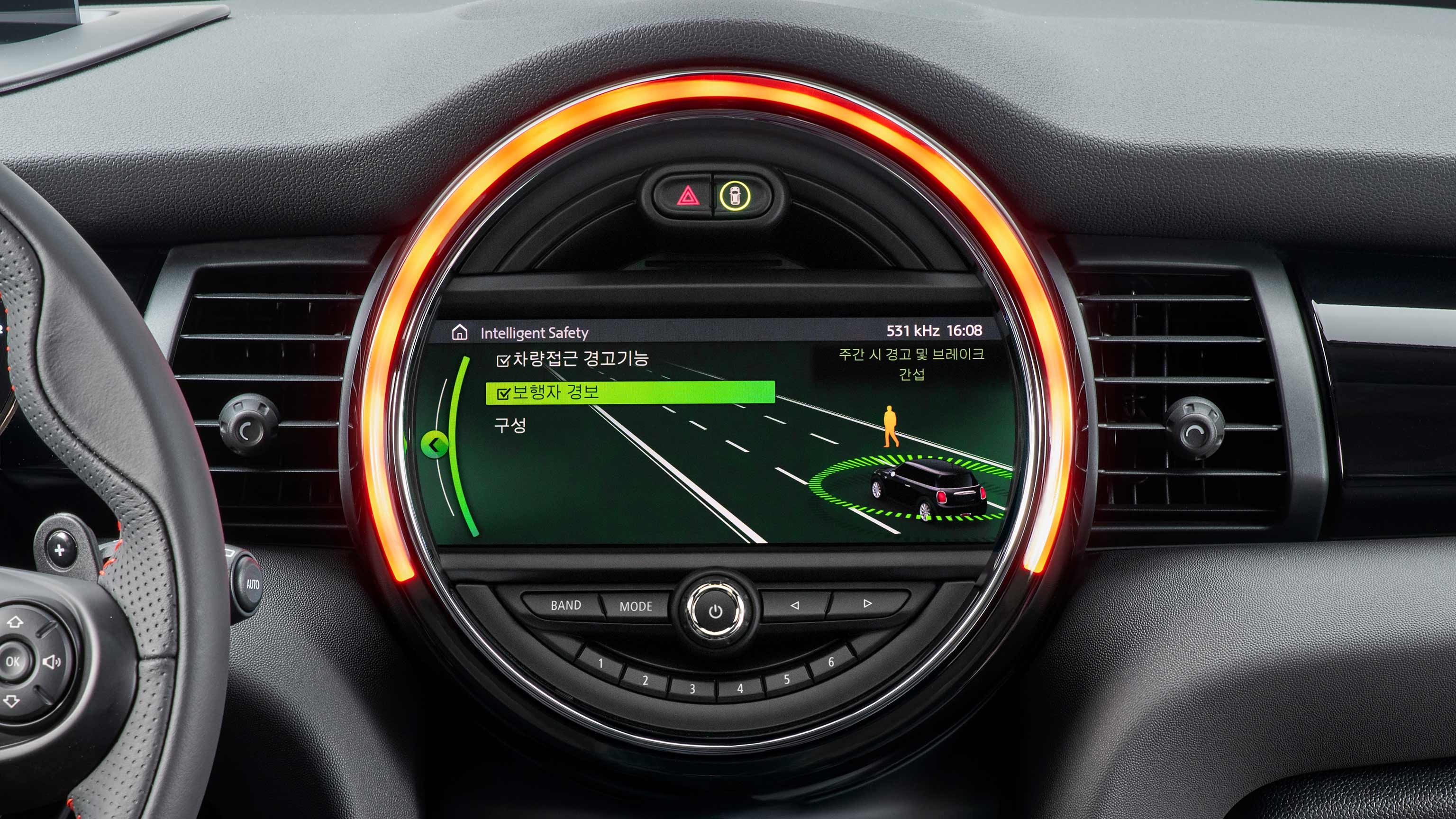 MINI ROSEWOOD EDITION – SPORTS SEATS FOR DRIVER & FRONT PASSENGER